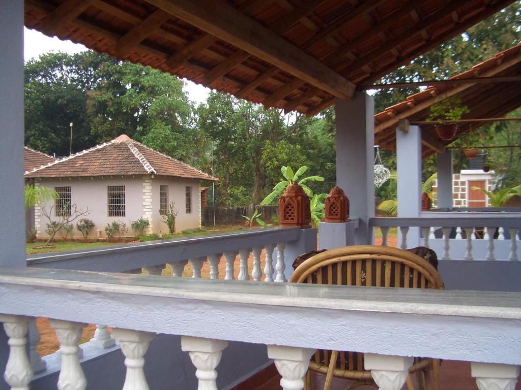 Avalon Inn Мандрем Номер фото