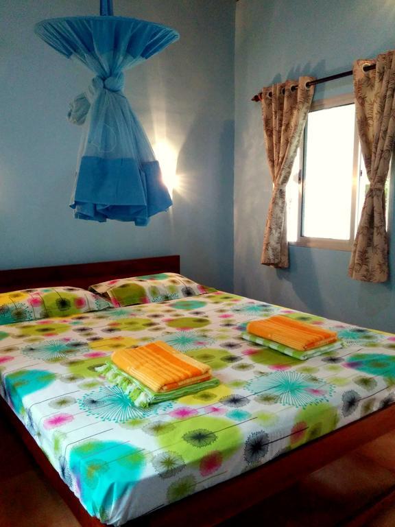 Avalon Inn Мандрем Экстерьер фото